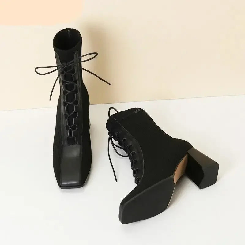 ZARA – Bottines orthopédiques à lacets confortables