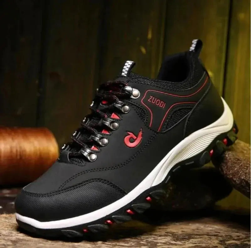Chaussures de randonnée homme de luxe avec une touche sportive