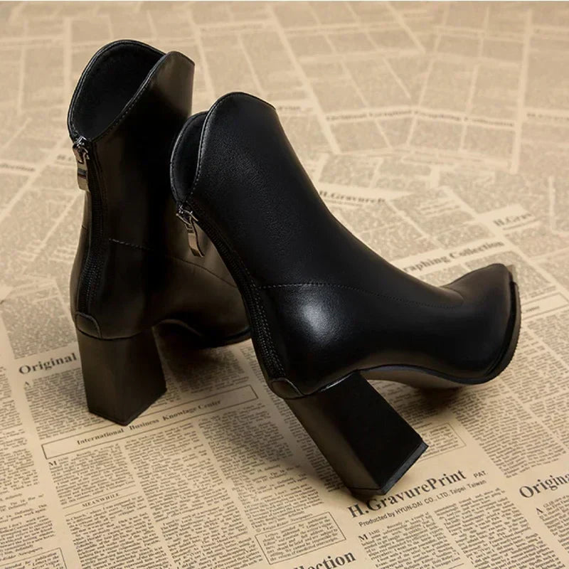 ZARA – Bottes orthopédiques à talons hauts