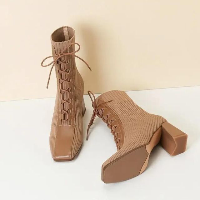ZARA – Bottines orthopédiques à lacets confortables