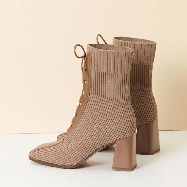 ZARA – Bottines orthopédiques à lacets confortables