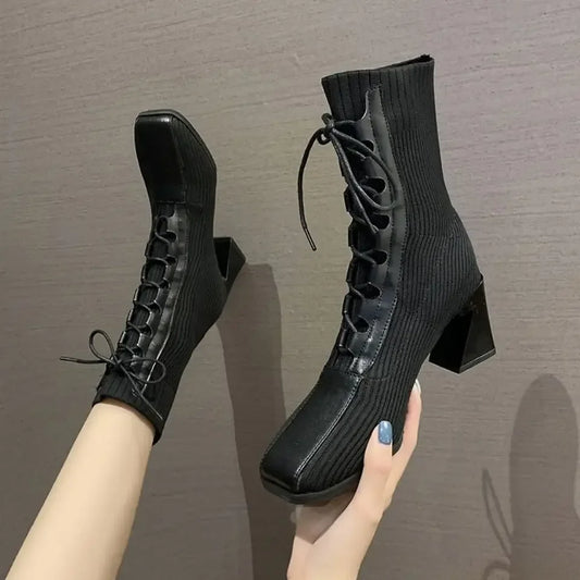 ZARA – Bottines orthopédiques à lacets confortables