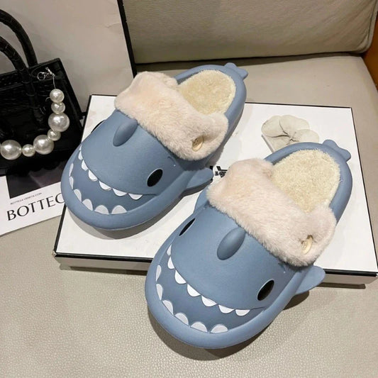 SHARKY – Pantoufles requin