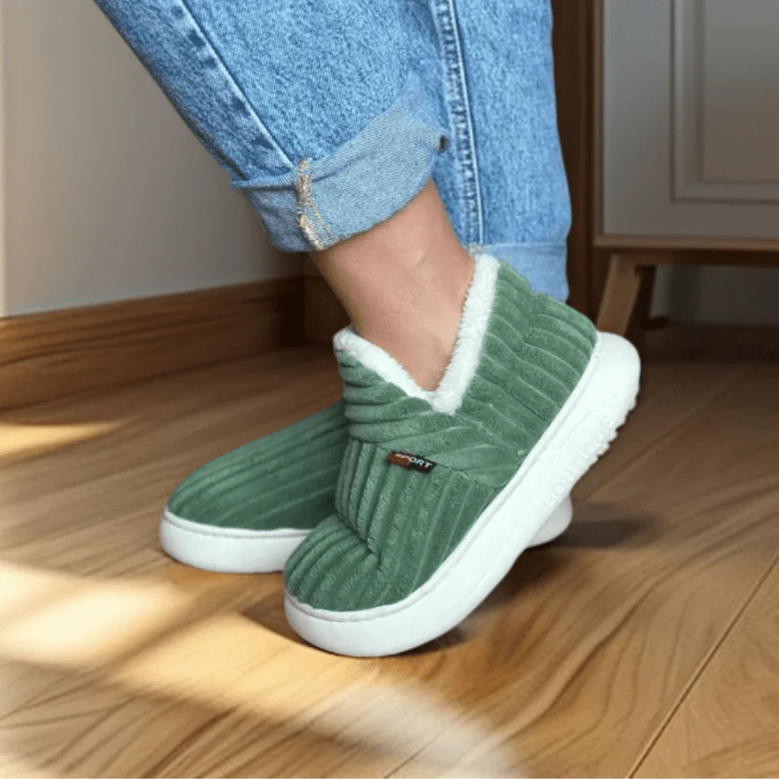 ORÉA – Pantoufles fourrées femme