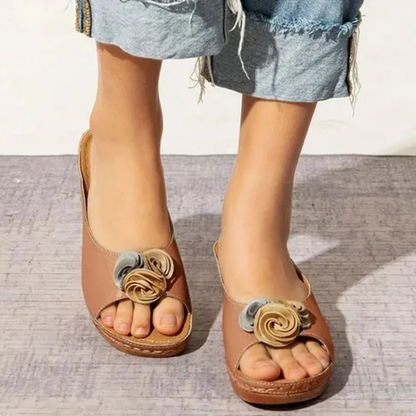 ZARA – Sandales orthopédiques à fleurs